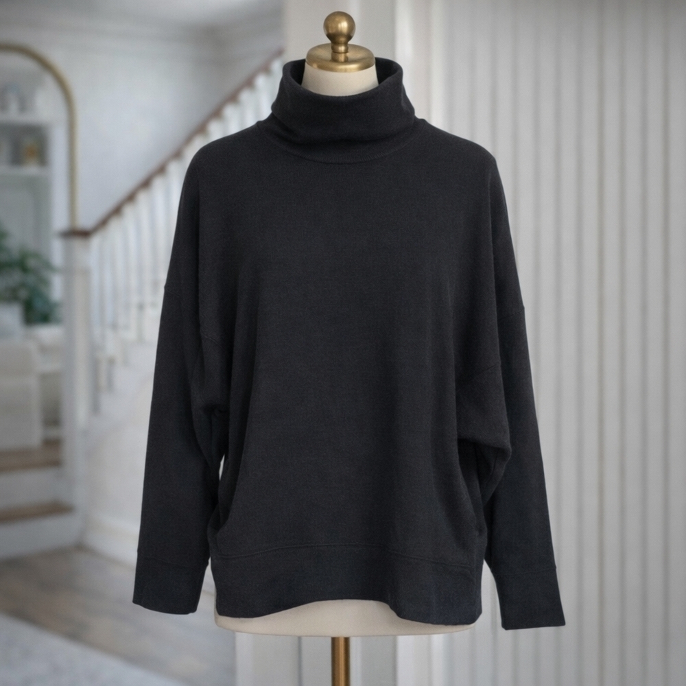 Aritzia Babaton The Group Black Oversized Turtleneck Sweater Sz 2 Medium